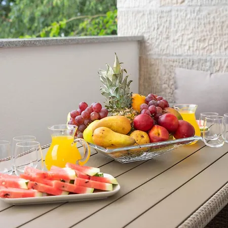 Nora Makarska Apartment *