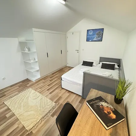 Apartment Nora Makarska *